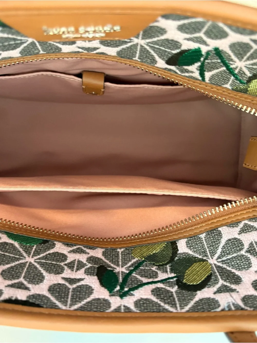 Kate Spade Cherry Spade Travel Tote & Pouch Set NWOT - Picture 5 of 9